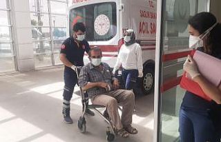 Kontrolden çıkan traktör şarampole girdi: 1 yaralı