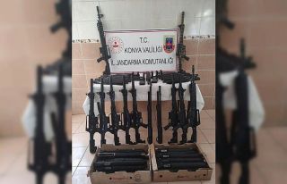 Konya’da jandarmadan kaçmak isteyen araçta ruhsatsız...