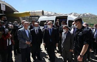Kop Dağı’nda yapımı süren tüneldeki kazı...