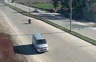 Köpeğe çarpıp olay yerinden kaçan sürücü polislerden...