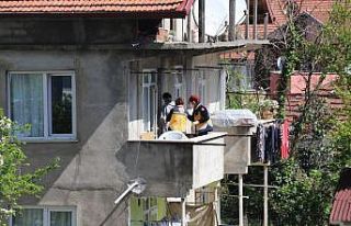 Korkunç manzarayı gören telefona sarıldı