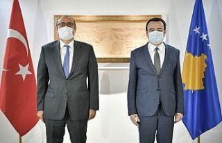 Kosova Başbakanı Kurti, Türk Büyükelçi Sakar’ı...