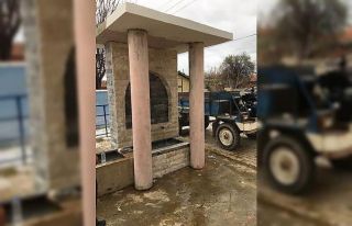 Köylüler çeşmelerini imece usulü ile temizledi