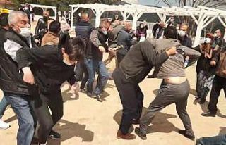 Köylüler ile muhtar tekme tokat kavga etti