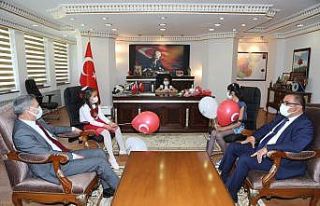 Küçük vali uyardı," Misafirliğe gitmeyin,...