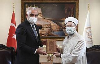 Kültür ve Turizm Bakanı Ersoy’dan Diyanet İşleri...