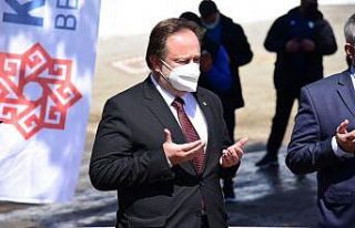 Kurtdereli Mehmet Pehlivan mezarı başında anıldı