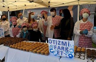 Kuşadası “Otizmin Farkındayız” dedi