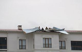 Kuvvetli fırtına hayatı olumsuz etkiledi, bir çok...