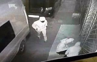 Levye ile kilidi kırdılar, 30 bin TL’lik kıyafeti...