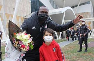 Lider Beşiktaş kafilesi Sivas’a geldi