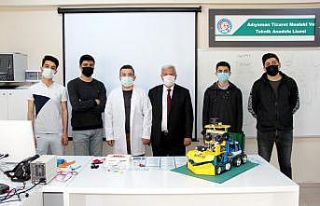 Lise öğrencileri, kutuplar için robot tasarladı