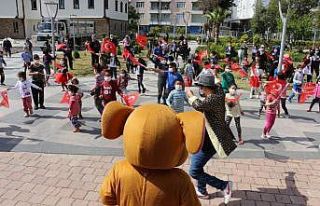 Manavgat ve Serikli çocuklar 23 Nisan coşkusunu...