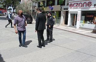 Manyas’ta tam kapanma da meydan ve caddeler boşaldı