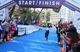 Maratonİzmir tarihe geçti