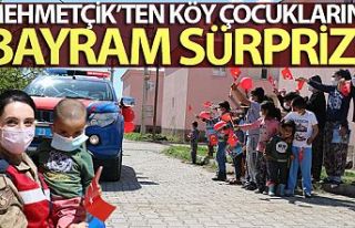 Mehmetçik'ten köy çocuklarına bayram sürprizi