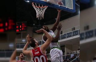 Merkezefendi Basket liderliği kendi evinde kaptı