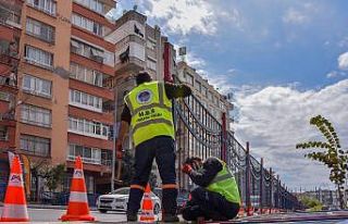Mersin’de yaya güvenliiği için yol kenarlarına...
