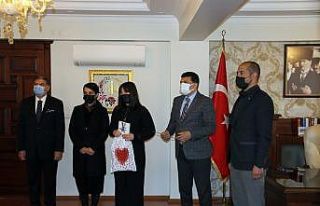 Milli şair gibi ödülünü ‘Sevgi Evleri’ne...