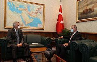 Milli Savunma Bakanı Hulusi Akar, Moldova Büyükelçisi...