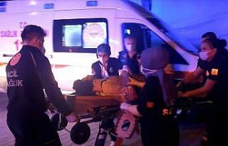 Minibüs ile taksi çarpıştı: 1’i ağır, 3 yaralı