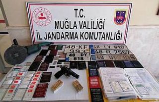 Motor ve şasi numaralarını siliyorlardı, tutuklandılar