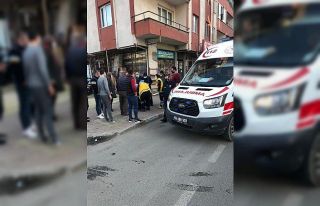 Motosiklet yayaya çarptı