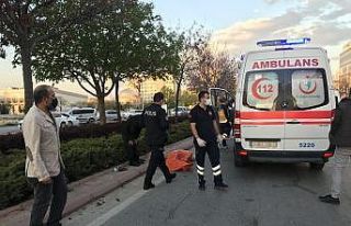 Motosikletin çarptığı anneanne ve torunu hayatını...