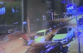 Motosikletli kurye metrelerce havaya uçtu