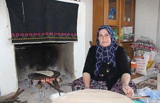 Muhtar Nihal ablanın 10 parmağında 10 marifet var