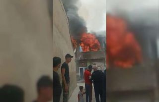 Mülteci ailenin evi alevlere böyle teslim oldu