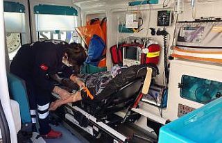 Nazilli’de motosiklet yayaya çarptı; 2 yaralı