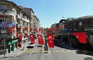 Nevşehir’de caddeler Türk bayraklarıyla donatıldı