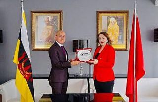 Nezaket Emine Atasoy Brunei Ankara Büyükelçisine...