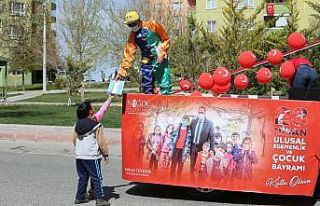 Niğde sokaklarında 23 Nisan coşkusu