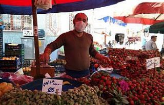 Nisan sonunda yaz meyveleri bollaşıp fiyatları...