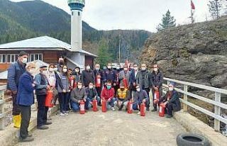 O köye yangın söndürme tüpü zorunlu hale getirildi