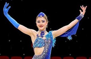 Ödüllü piyanist dansta da birinci