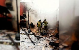 Odunluk küle döndü