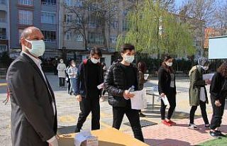 Öğrenciler, Milli Savunma Üniversitesi’ne girmek...