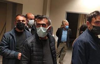 Öğretmenler ilk iftar sonrası aşı için sıraya...