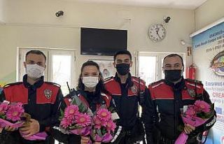 Okulda kavgaya giden polislere sürpriz