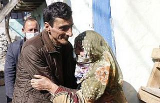Öldü sandığı oğluna 15 yıl sonra kavuştu