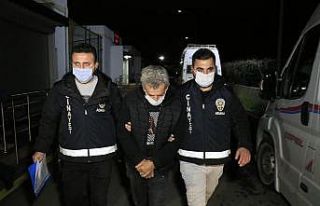 Öldürdüğü arkadaşının gözünü kapatıp evi...