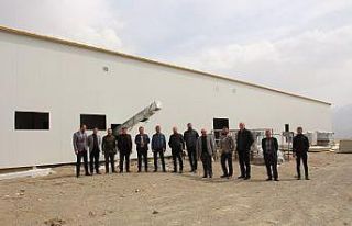 Oltu Cağ Kebap Fabrikasında makine ekipmanı kuruluyor