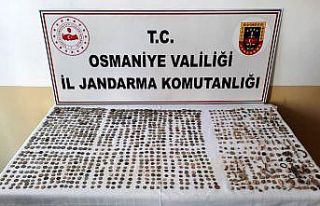 Osmaniye’de yüzlerce tarihi obje ile sikke ele...