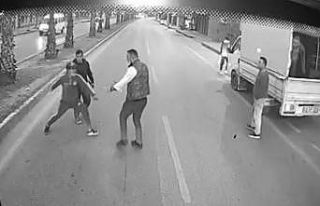 Otobüs şoförünü bıçakla tehdit eden 2 şahıs...