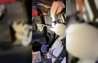 Otomobilin motor kısmındaki boru içerisine uyuşturucu...