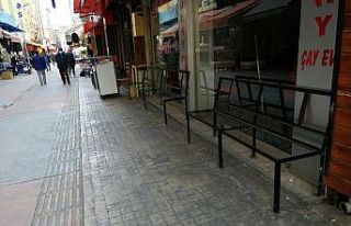 Oturaklar da kaldırıldı