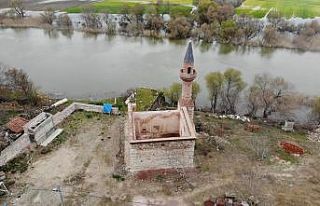 (Özel) 613 yıllık caminin minaresi böyle yıkıldı...Yeni...